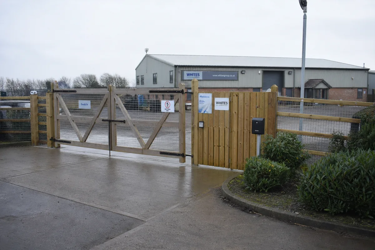 Commercial Fencing